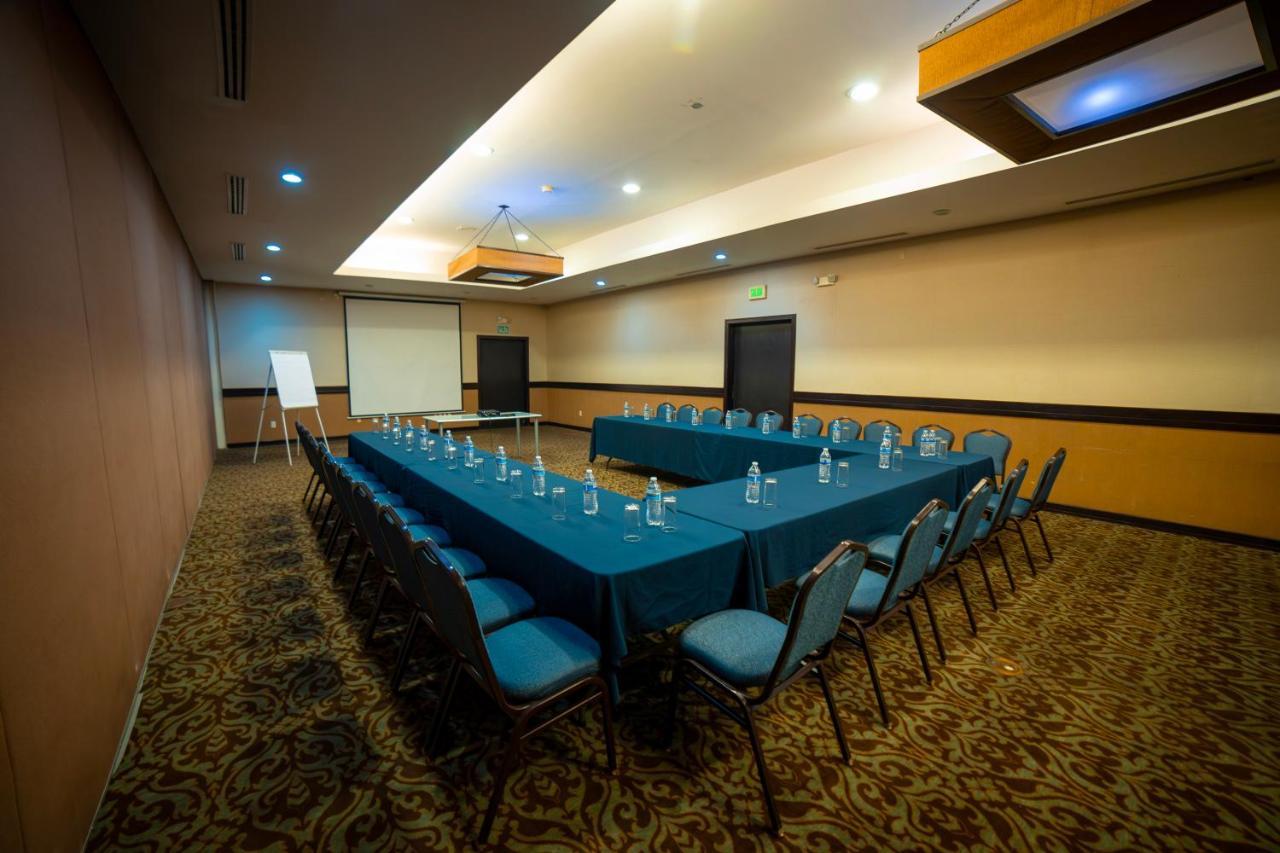 Hotel Colonial مكسيكالي المظهر الخارجي الصورة