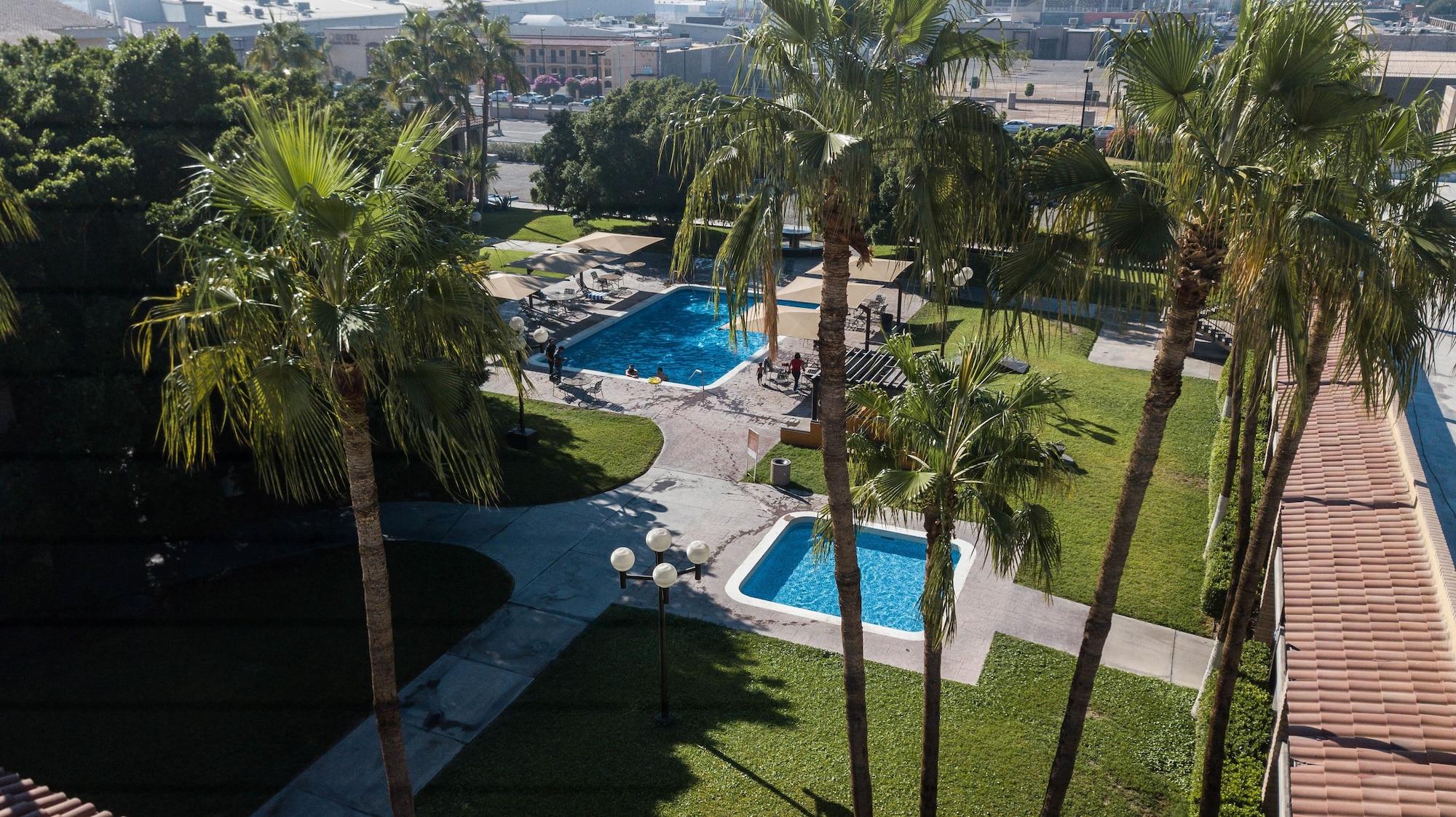 Hotel Colonial مكسيكالي المظهر الخارجي الصورة