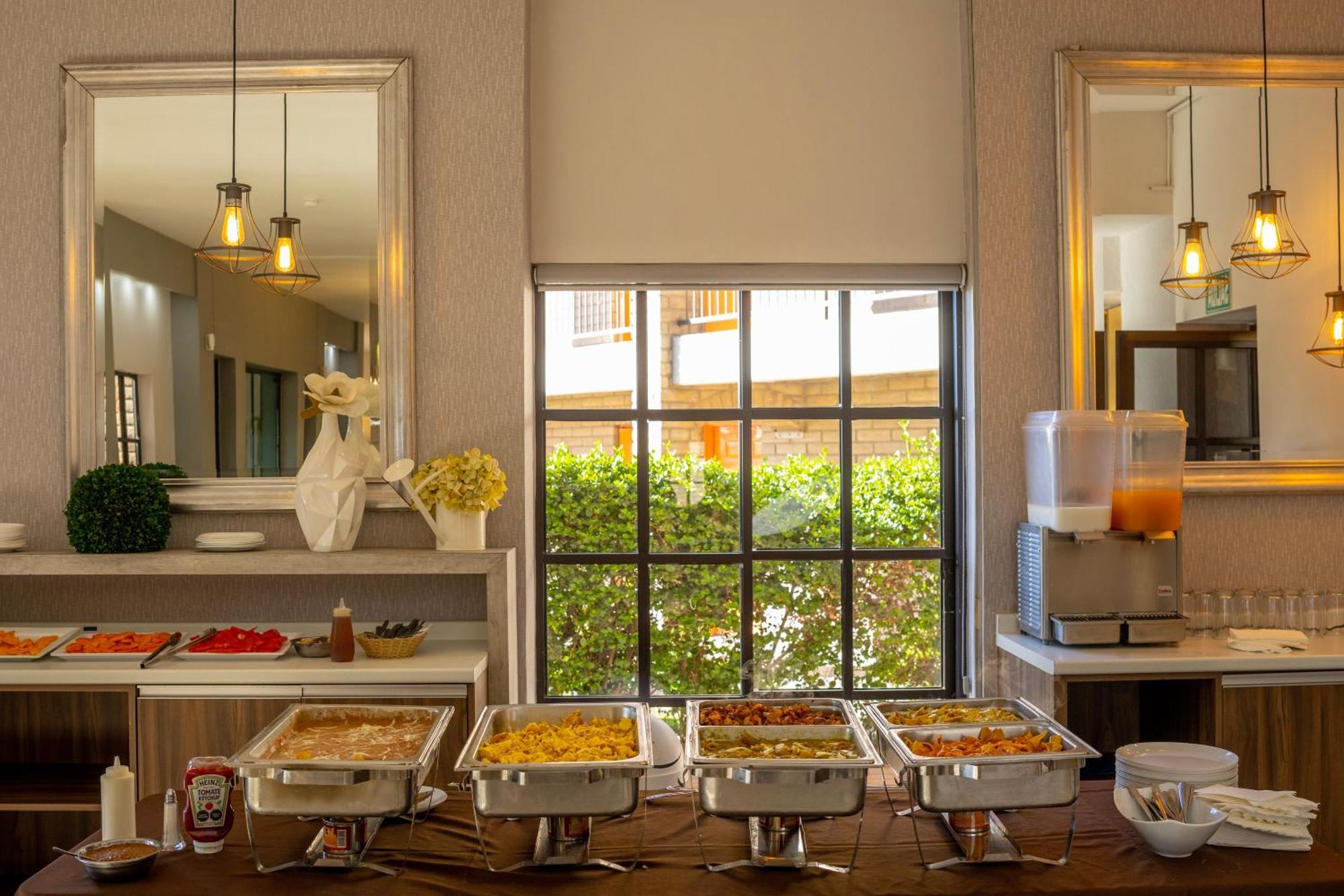 Hotel Colonial مكسيكالي المظهر الخارجي الصورة